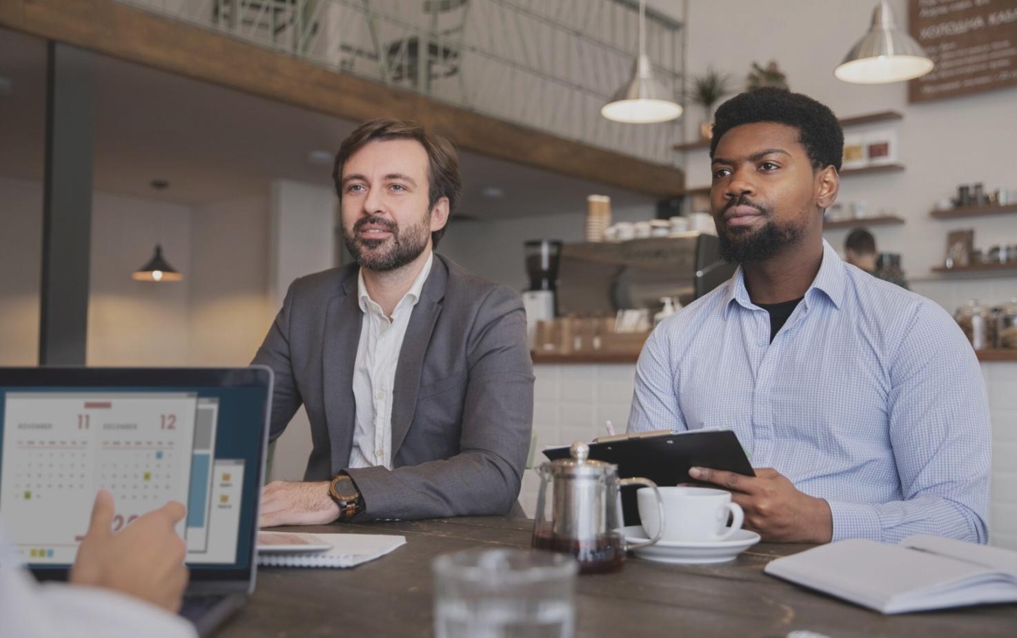 Praktische Anwendung von Finanzwissen in realen Szenarien